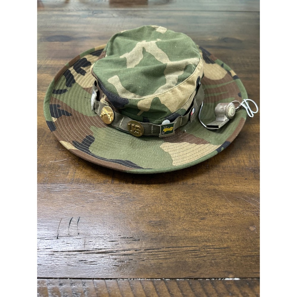 Vintage 1984 US Military Woodland Camo Jungle Boonie Hat 7 1/4 Pins Whistle P-38